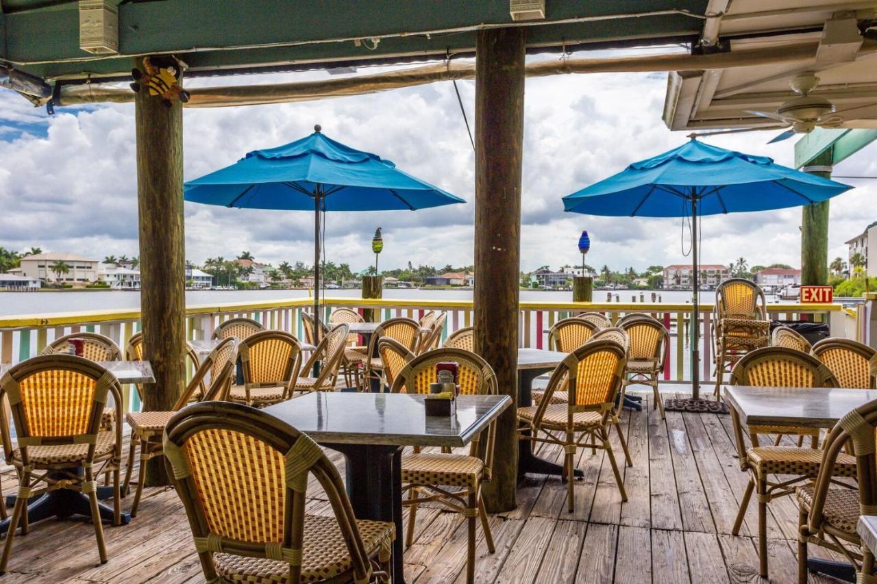 Lighthouse Inn เนเปิลส์ ภายนอก รูปภาพ